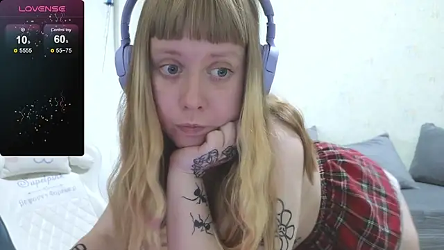 June_shy0 webcam