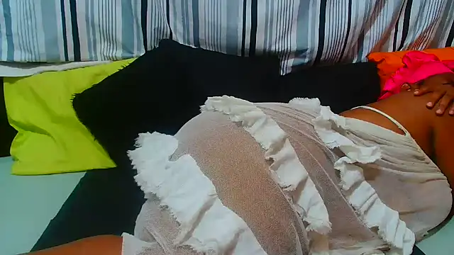 AfricanBigAssxx98 webcam