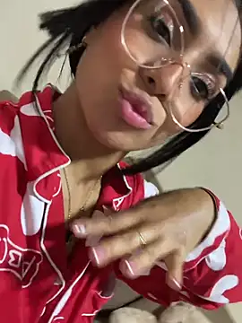 Linda_Saenz_ webcam