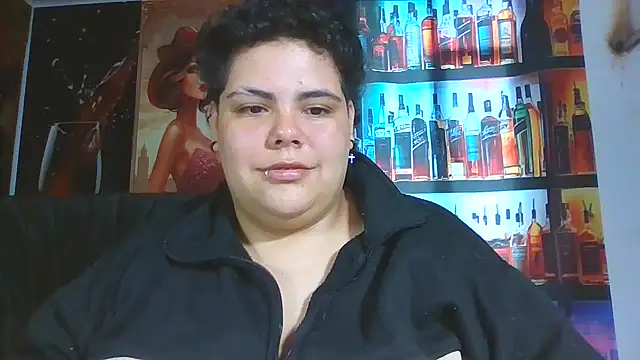 Hailey_Curvy webcam