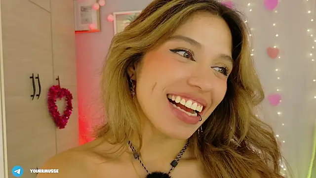 Yourrmuse_ webcam