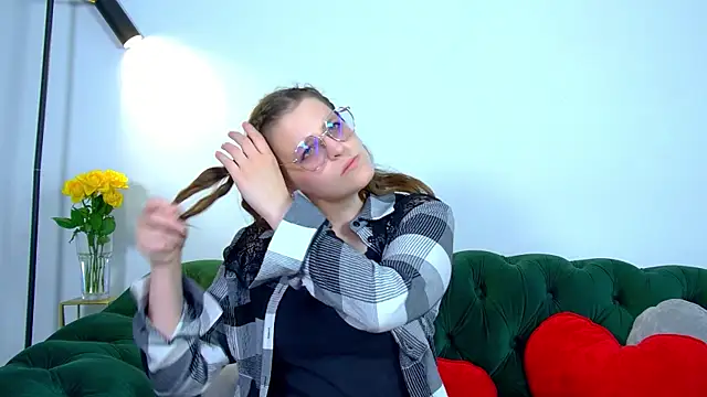 AlexaAvery webcam