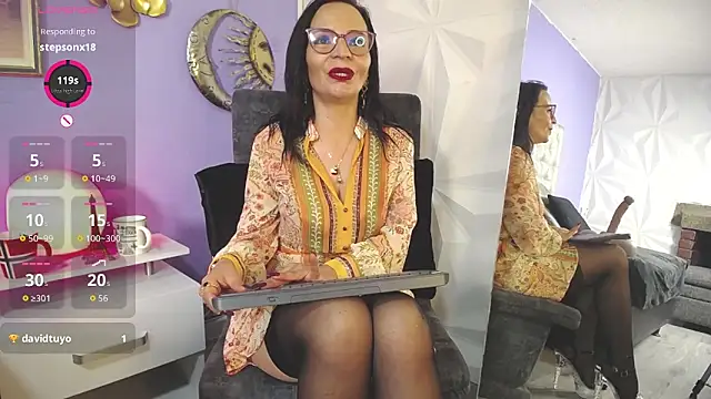 Miss_ellien webcam
