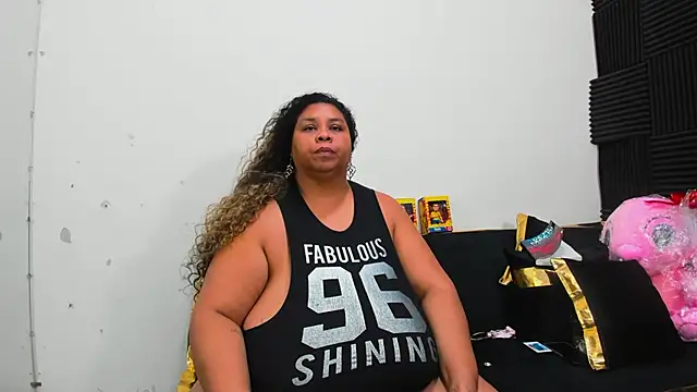 Lynn_Jones webcam