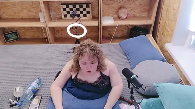 MiniNatalie webcam