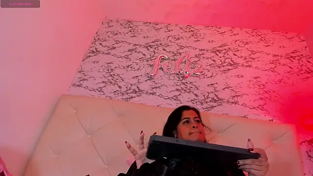Lili__taylor webcam