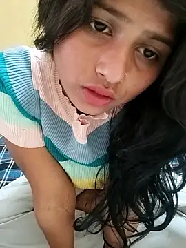 aa-y-e-sha-ju-l-ka (F teen) - Boobs show with Oiling
