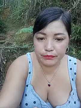 sary-hot2x webcam