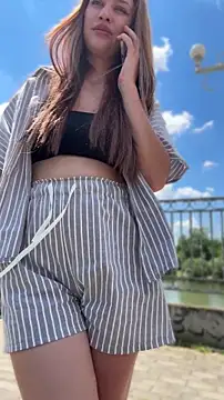 KikiWatson webcam