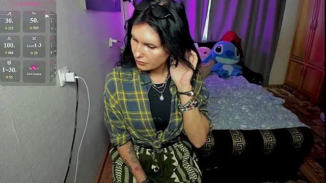monica__elder webcam