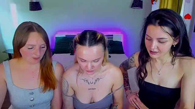 MagicEyess live cam on StripChat