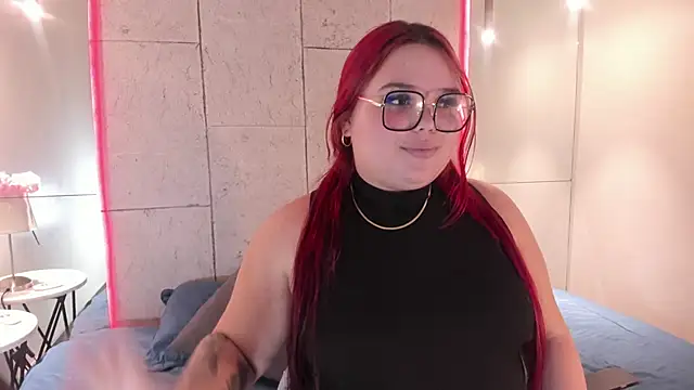 Lushi_Love live cam on StripChat