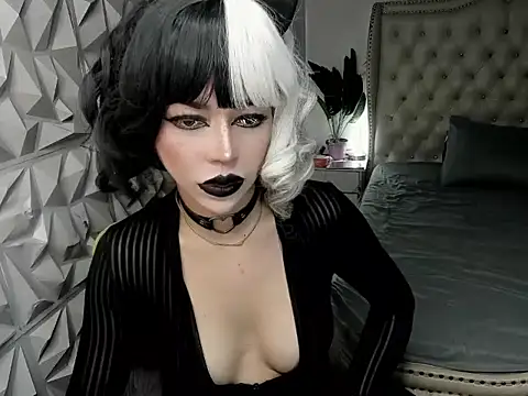 janecomander - Janecomander's free webcam - UK Sex Cams