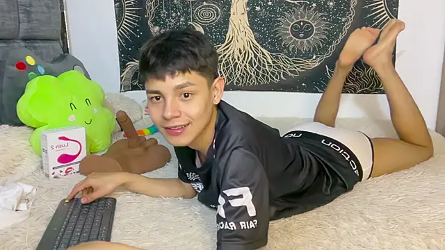 Andy_Belier23 live cam on StripChat