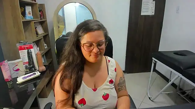 Sarah_Boobs_ live cam on StripChat