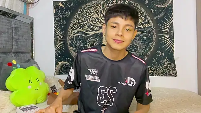 Bldavioro45 - Male webcam sex chat