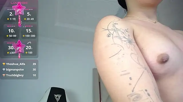 Ashley_piinkk_ live cam on StripChat