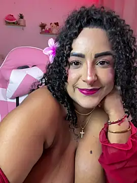 ariadna_cooper live cam on StripChat
