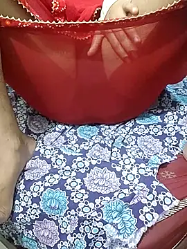 mallupriyapriya live cam on StripChat