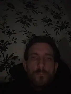 Big8inchUncutCock live cam on StripChat