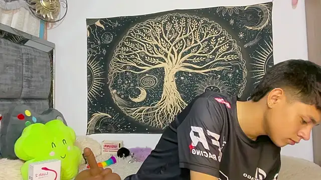 Bldavioro45 - Male webcam sex chat