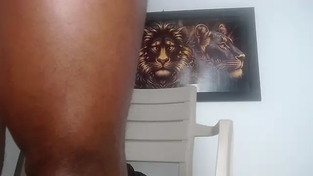 drake_brwon_23 live cam on StripChat