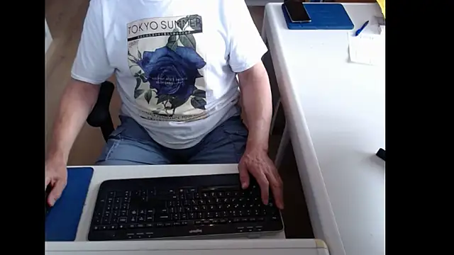 dutchpornking live cam on StripChat