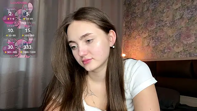 LoraDavi live cam on StripChat