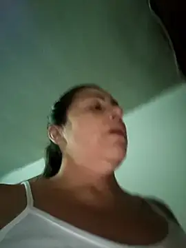 maynor_1998 live cam on StripChat