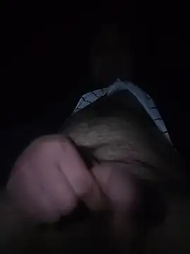 Chris_123hot live cam on StripChat