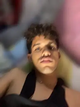 Stickmendez live cam on StripChat