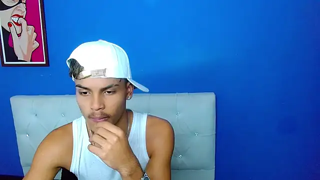 Angel_foxc13 live cam on StripChat