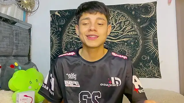 Bldavioro45 - Male webcam sex chat