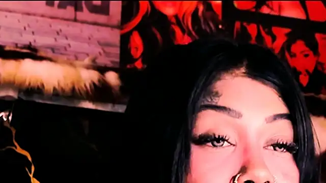 indian_dreamgirl webcam