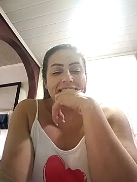 maynor_1998 live cam on StripChat