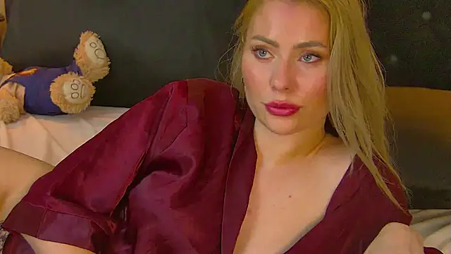 MisshaNight webcam