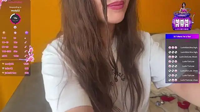 Elinatiranda live cam on StripChat