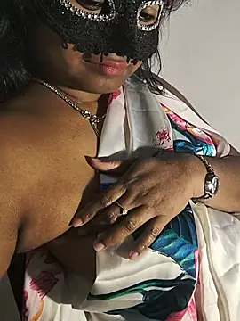 DIRTYSECRET_QUEEN_07 webcam
