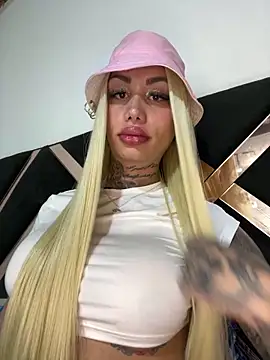 Zaratattoox webcam