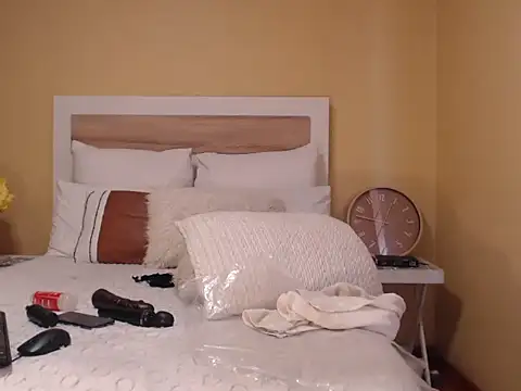 Bee_Bella1 webcam