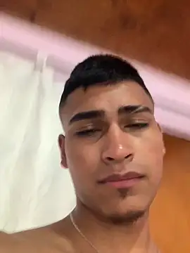 Emiliano_Reyes webcam