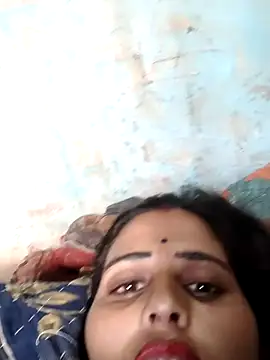 Bhavna8080 webcam