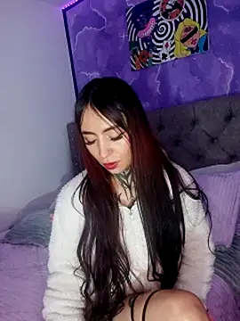 Rouxx_1 live cam on StripChat