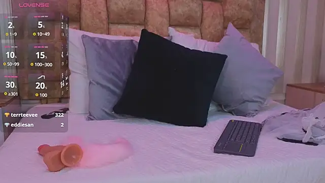lilith_pink__ webcam