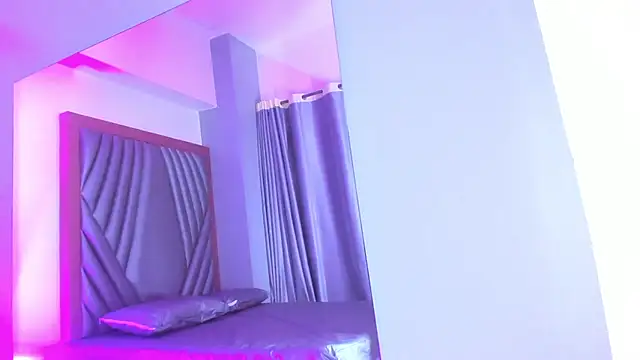 madison_flores webcam