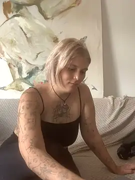 Ella_Bloom webcam