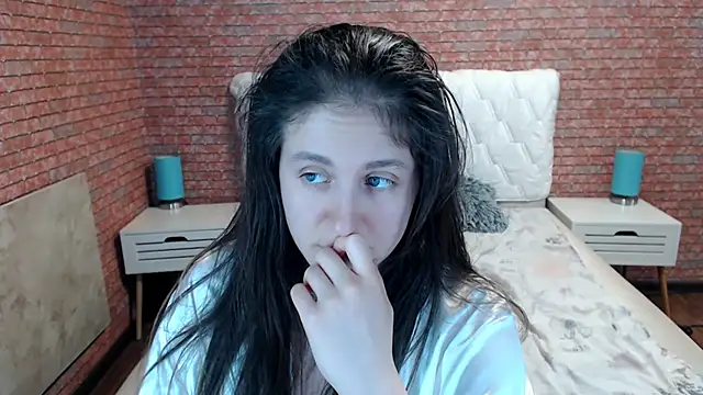 Holliy_Cooper webcam