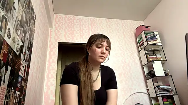 JanineThielman live cam on StripChat