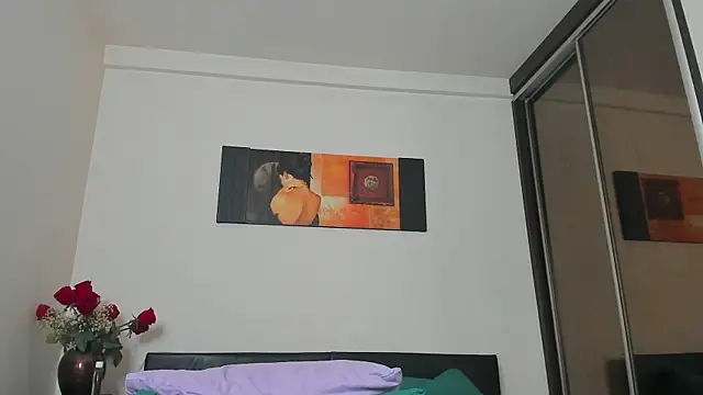 GoldenLunaa webcam