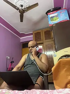 Dick_6inches_Delhi